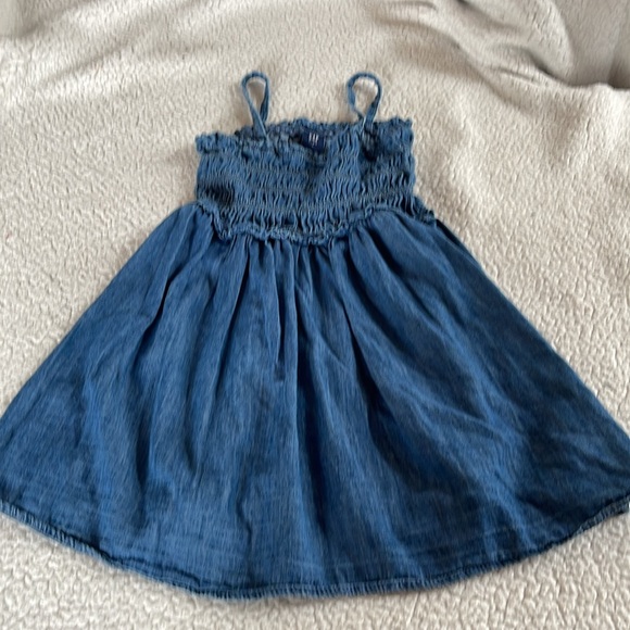 Gap Kids Smocked thin Strap Chambray Denim Dress size 8 - Picture 3 of 5